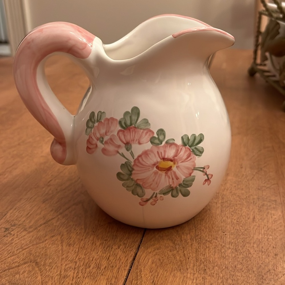 Vintage earthenware bowl and pitcher great for a bathroom or guest room decor - Picture 5 of 5